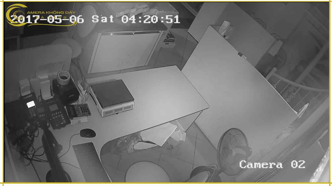 camera-wifi-co-that-su-chong-trom-khong