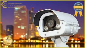 lap-dat-camera-giam-sat-tai-duong-me-suot