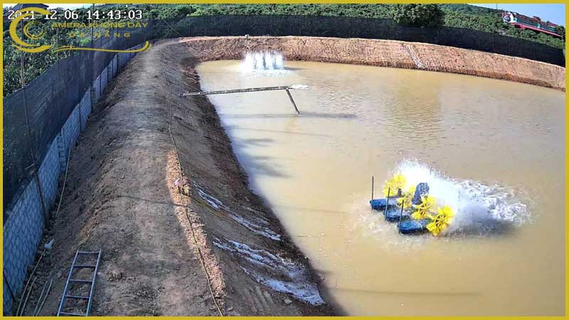 camera-hdtvi-hikvision-ds-2ce12df0t-f-ngoai-troi-co-dinh-2mp-2