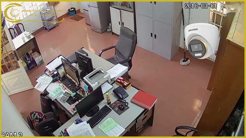 camera-hdtvi-hikvision-ds-2ce72df3t-fs-trong-nha-co-dinh-2mp-2
