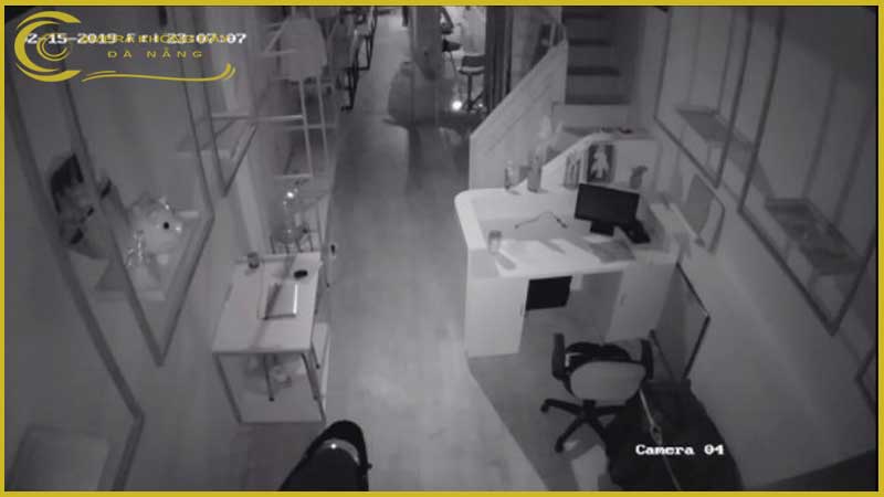 camera-hdtvi-hikvision-ds-2ce76h8t-itmf-trong-nha-co-dinh-5mp-2