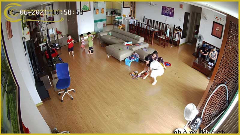 camera-ip-ptz-hikvision-ds-2de4425iw-de-trong-nha-4mp-2