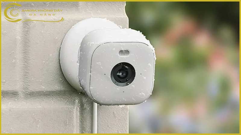 nguyen-nhan-va-cach-khac-phuc-camera-quan-sat-bi-dong-hoi-nuoc-vao-mua-mua-1