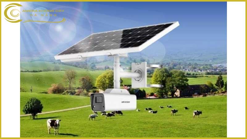 camera-su-dung-nang-luong-mat-troi-hikvision-co-tot-nhu-loi-don-2