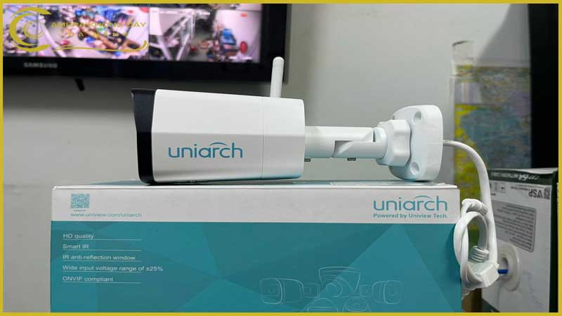 camera-wifi-an-ninh-uniarch-uho-b0a-m2f4-ngoai-troi-2mp-co-dinh-1
