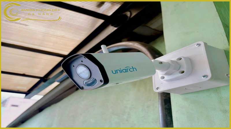 camera-wifi-an-ninh-uniarch-uho-b0a-m2f4-ngoai-troi-2mp-co-dinh-2