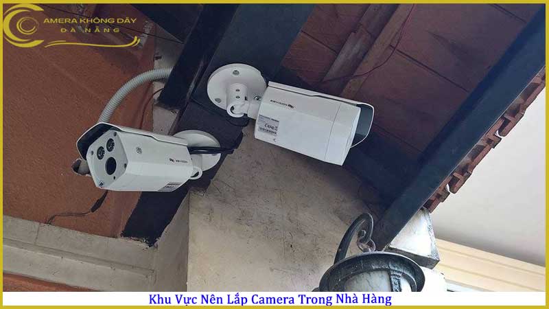 nha-hang-can-camera-gi-de-quan-sat-bep-va-khu-khach2
